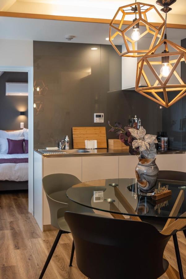 Alla Scuderia Bijou Suites Осака Екстер'єр фото